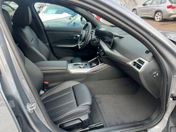 BMW 320i xDrive M Sportpaket HiFi DAB LED RFK Shz