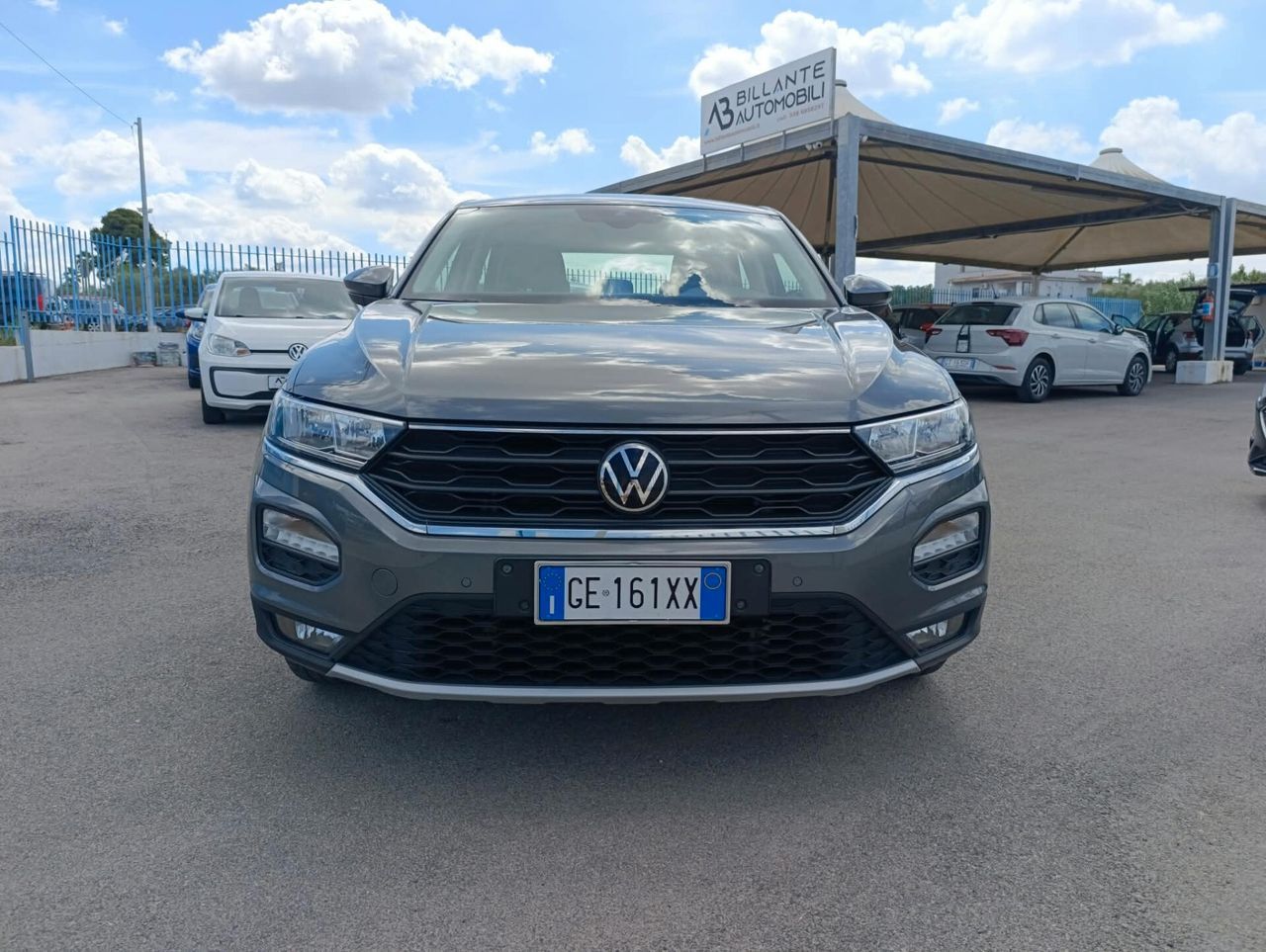 Volkswagen T-Roc 1.6 TDI 110 cv Style 2021 imagem 2