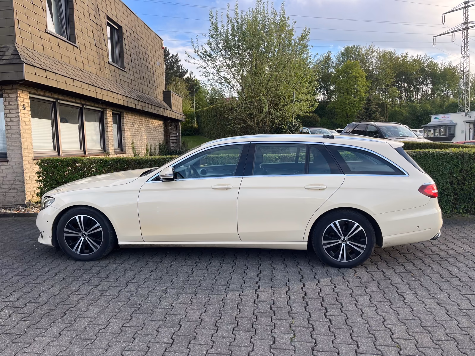 Mercedes-Benz E 220 d T Avantgarde