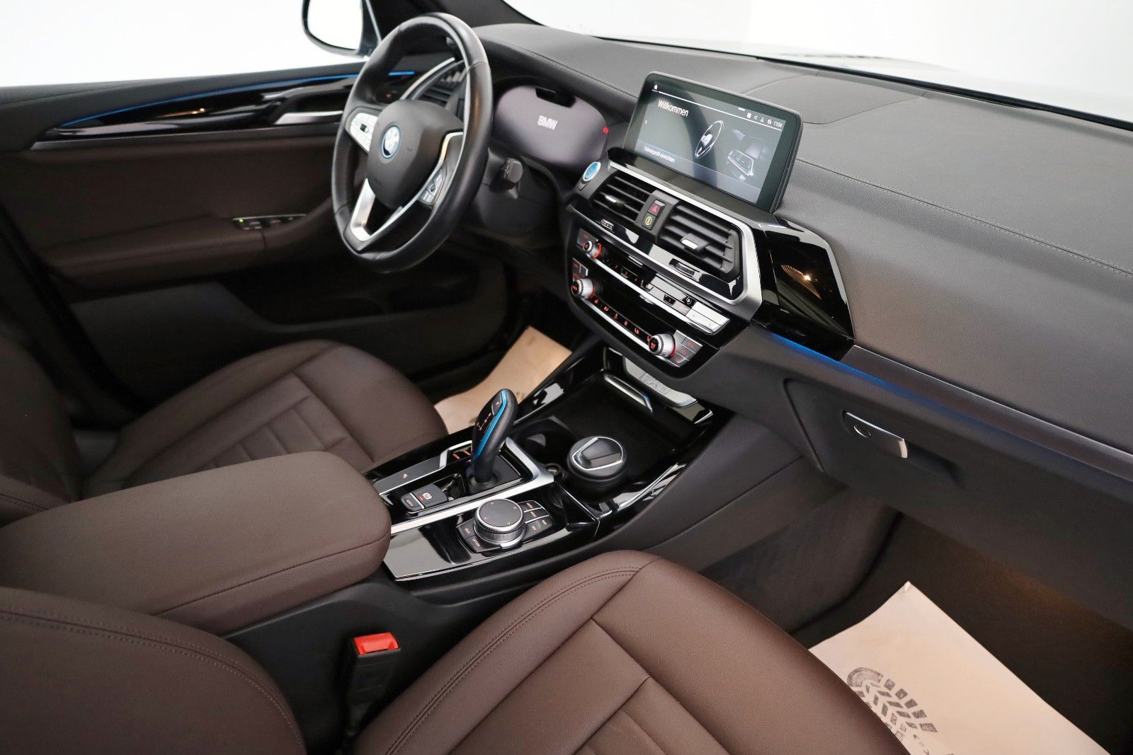 Fahrzeugabbildung BMW iX3 Inspiring,Leder,Navi,LED,SH,Kamera,Panorama