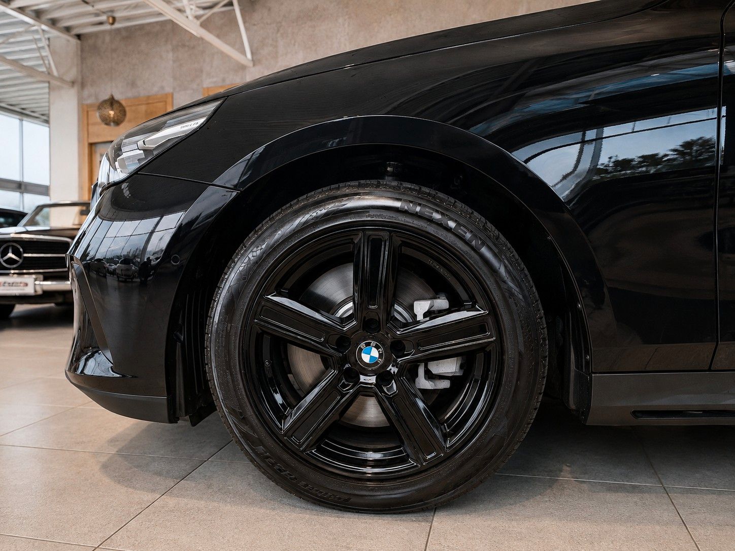 Fahrzeugabbildung BMW 520d Limo Aut. LC+ adLED Kamera H/K Leder SHZ