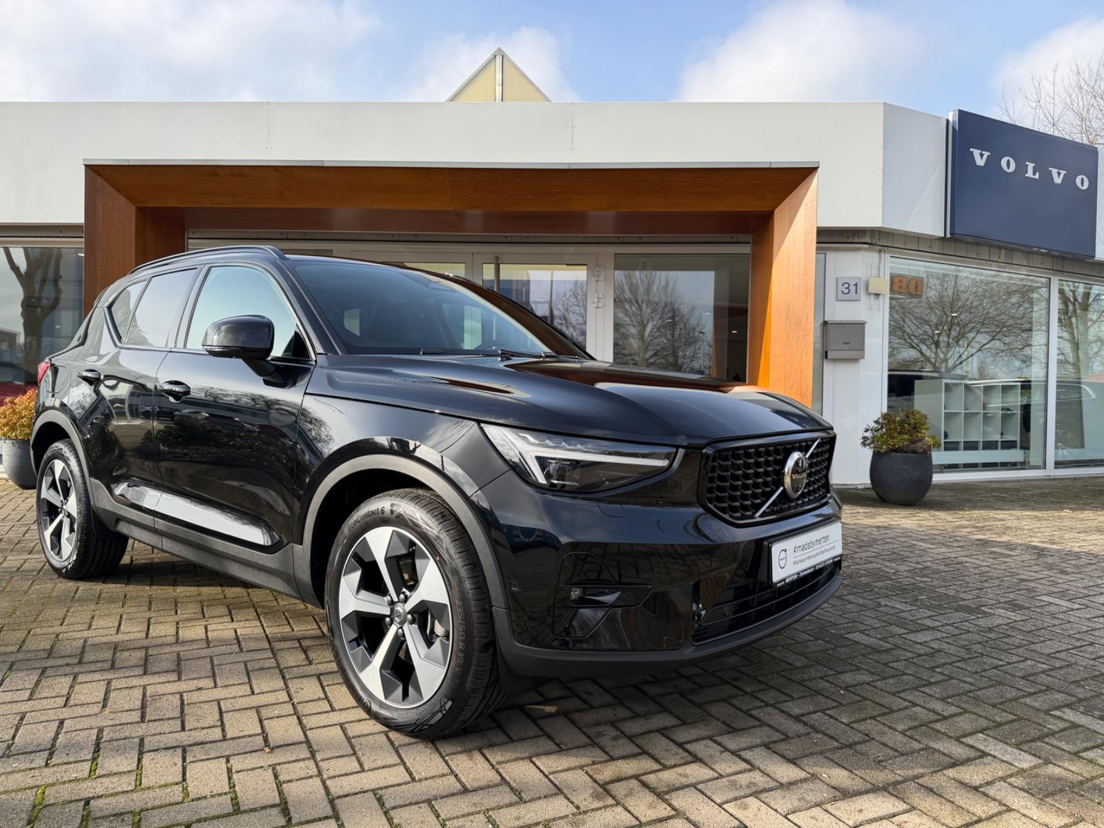Volvo XC40 B3 FWD Plus Dark #volvo #madebysweden