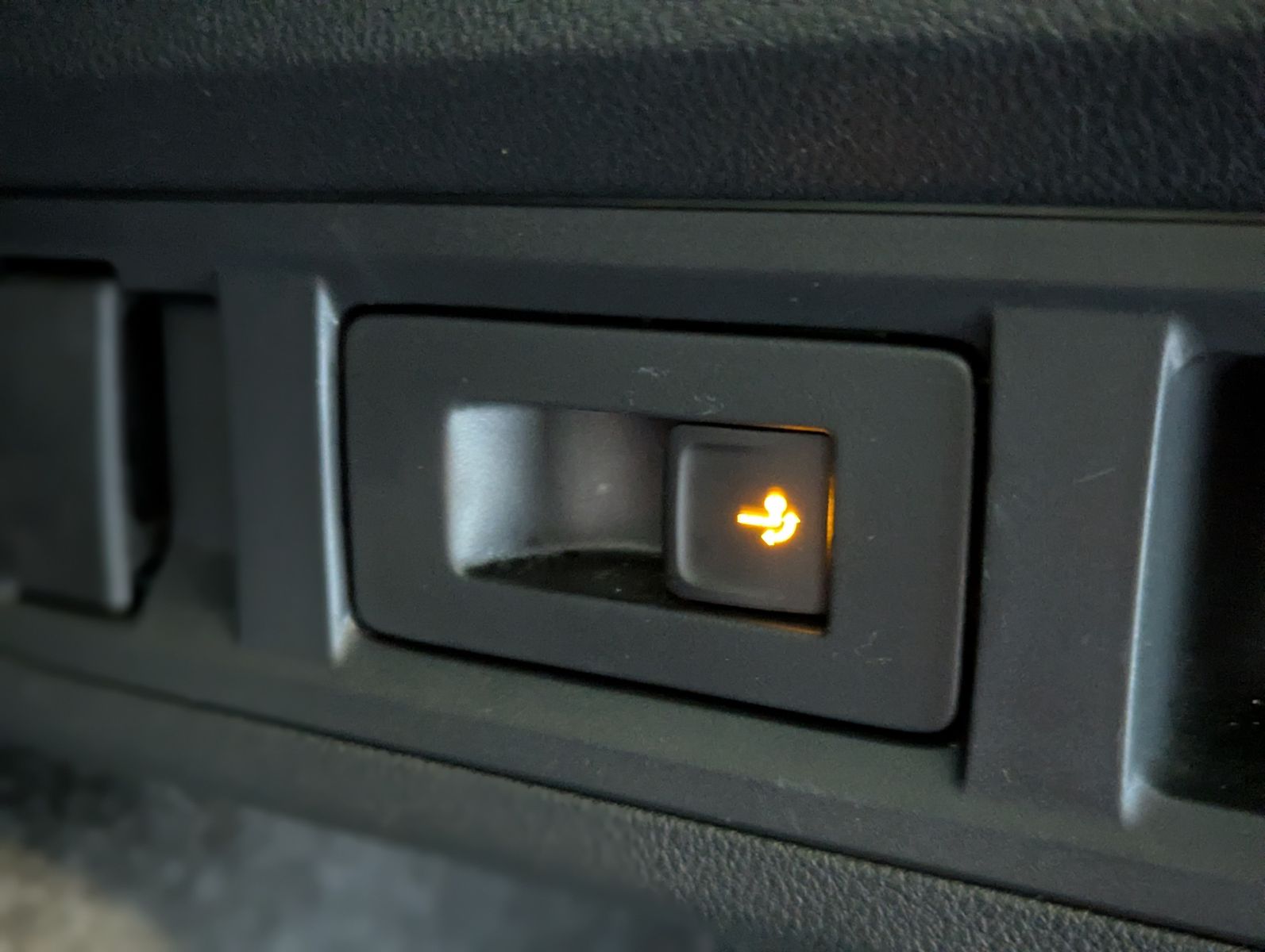 SKODA Octavia 1.5 TSI Sportline Pano Martix AHK 5J Gar - Image 18