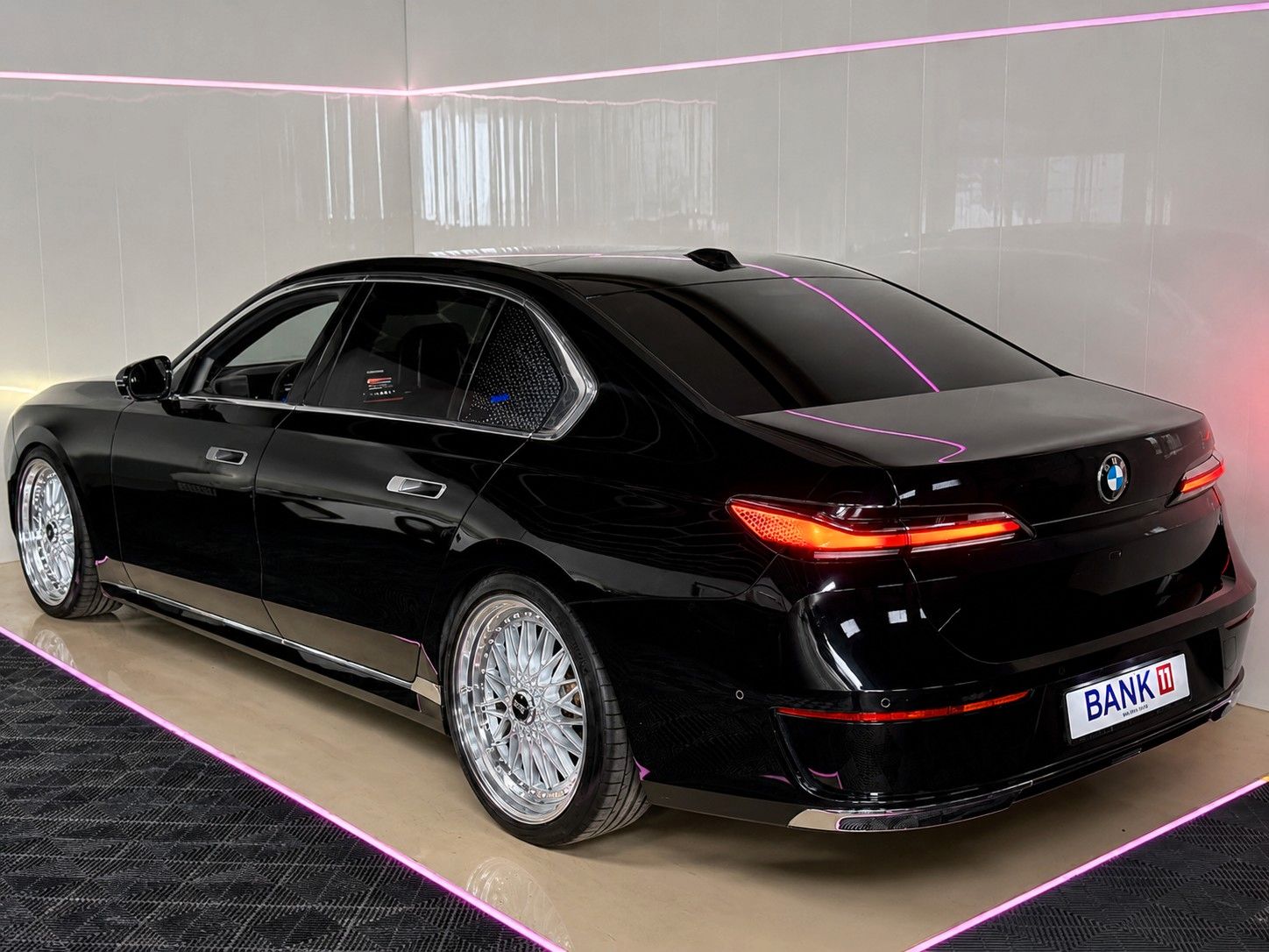BMW 740 d xDrive 22*BBS/360/B&W/HUD/PANO/ICONIC-GLOW foto 7