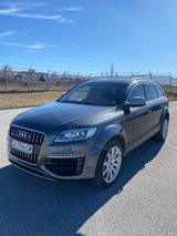 Audi Q7 V12 TDI quattro tiptronic - - Audi Q7 V12 mit Diesel-Antrieb