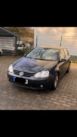 Volkswagen VW Golf 5 1.6 Benzin, TÜV bis 12/2025, gut...