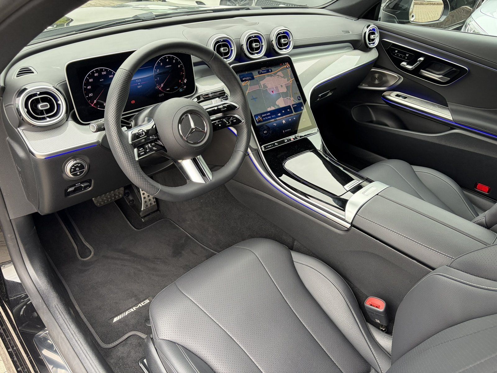 Fahrzeugabbildung Mercedes-Benz CLE 300 4M AMG*FAP+*BURMESTER+PANO*SITZKLIMA