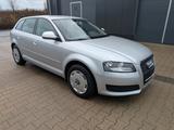 Audi A3 1.9 TDI (DPF) S tronic Ambiente Sportb. A... - Audi A3 mit Diesel-Antrieb: Limousine, Automatik, mit Klimaautomatik, 1.9