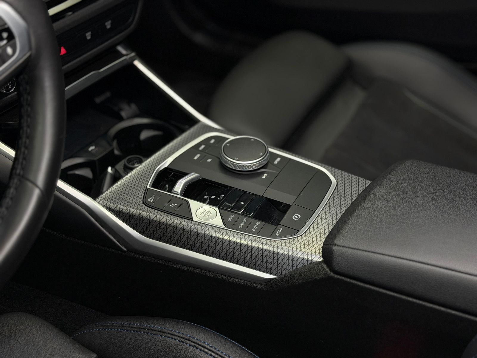 Fahrzeugabbildung BMW M340i Limousine xDrive |H/K|HuD|PANO