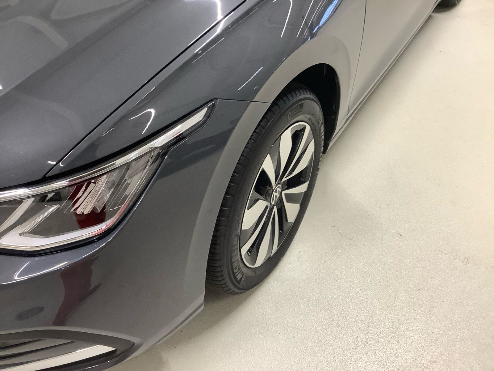 Golf Move 1,0 TSI 81 kW LED, Navi, ACC, SHZ