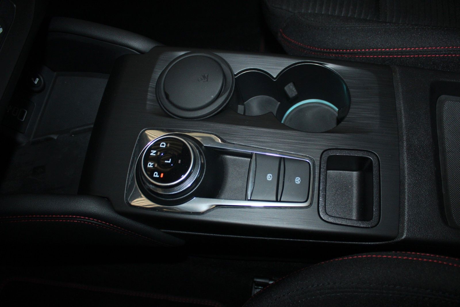 Fahrzeugabbildung Ford Focus ST-Line X Aut. LED ACC Pano HUD WinterPak.