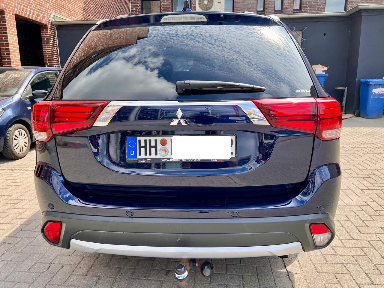 Mitsubishi Outlander 2.2 DI-D 4WD Automatik, 7 Sitzer 