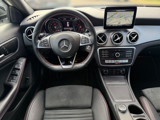 Fahrzeugabbildung Mercedes-Benz GLA 250 Navi Carplay El. Heckklappe LED Sitzhzg
