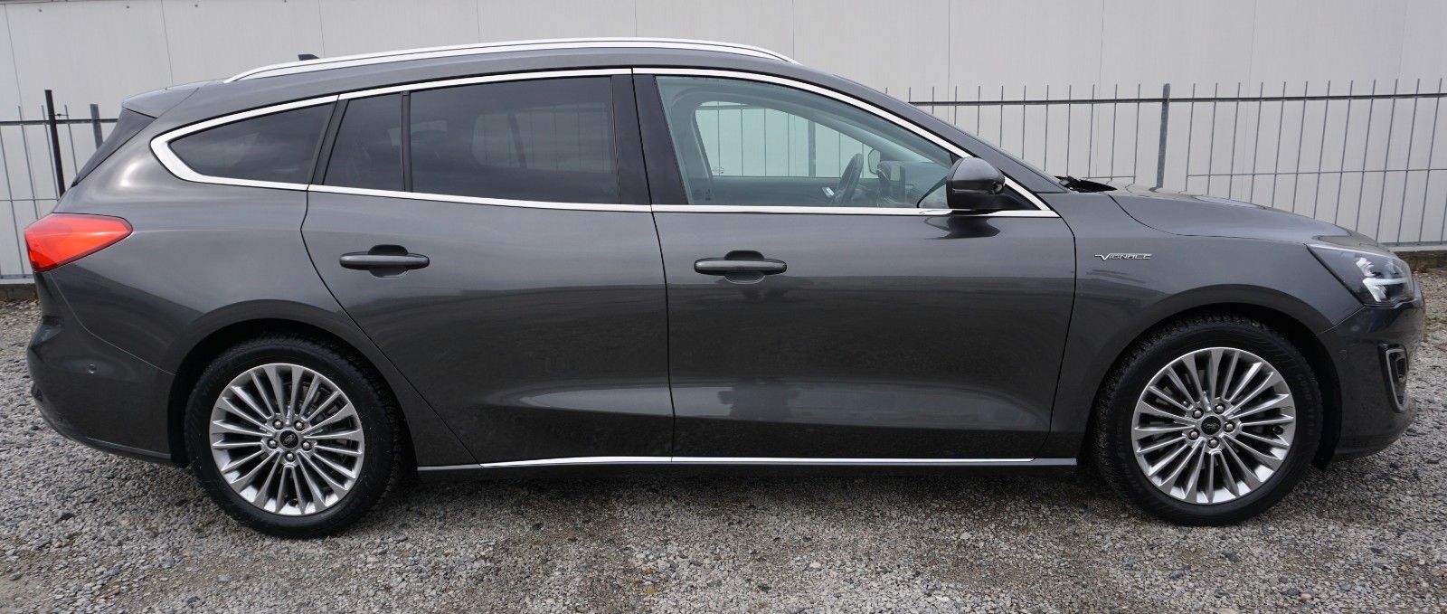 Fahrzeugabbildung Ford Focus Turnier Vignale, Kamera, Pano, Leder, LED