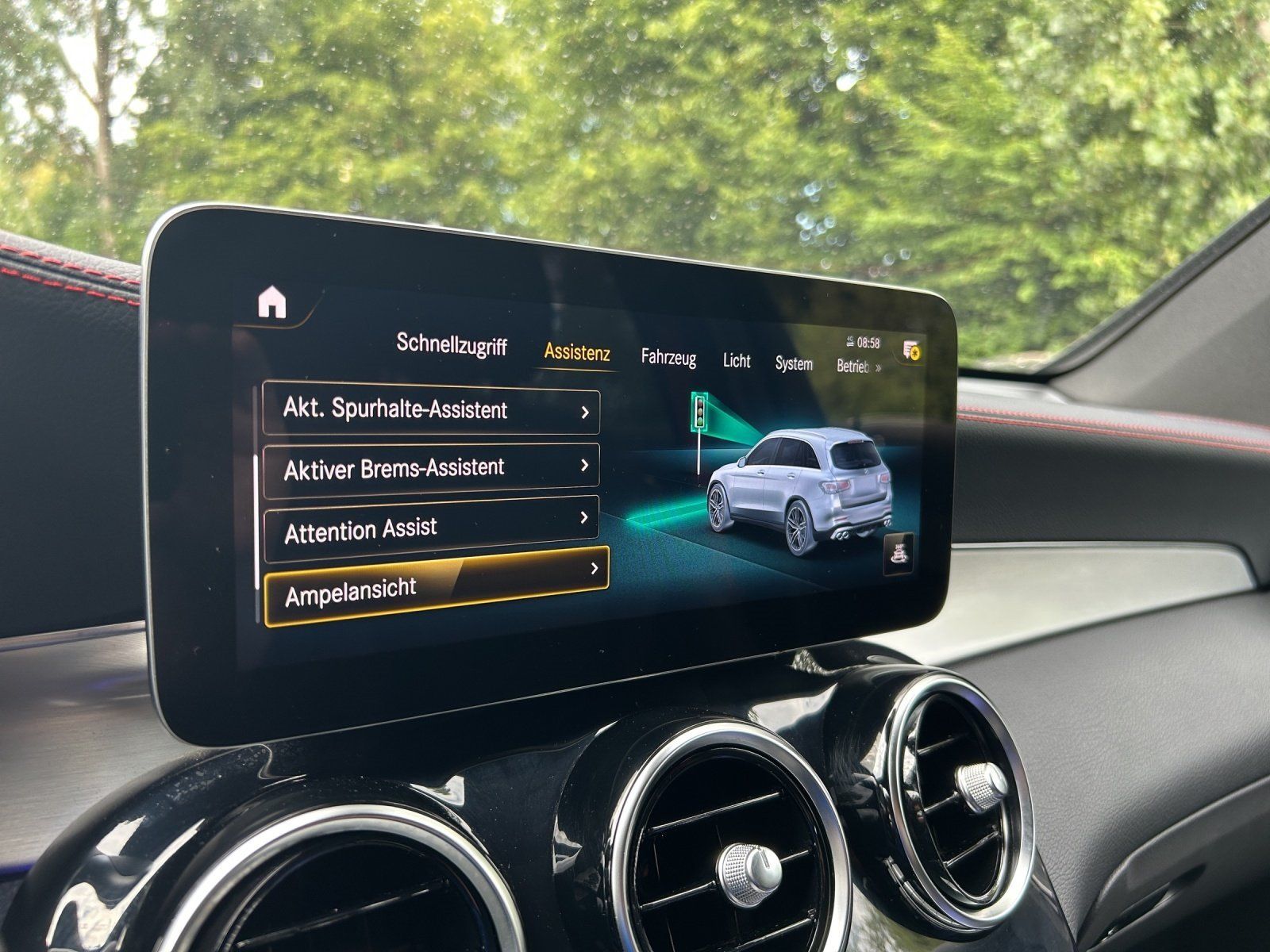 Fahrzeugabbildung Mercedes-Benz GLC 43 AMG Pano DISTRO Memo MLED digiTacho Burme