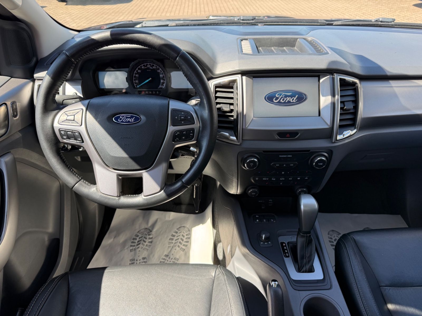 Ford Ranger Limited Doppelkabine 4x4 foto 12