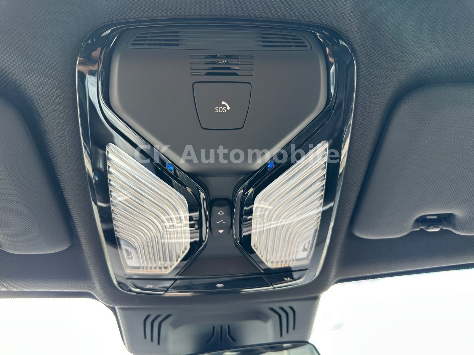 Fahrzeugabbildung BMW X5 xDrive45e M-Sport/Laser/Pano/Head-Up/360°/AHK
