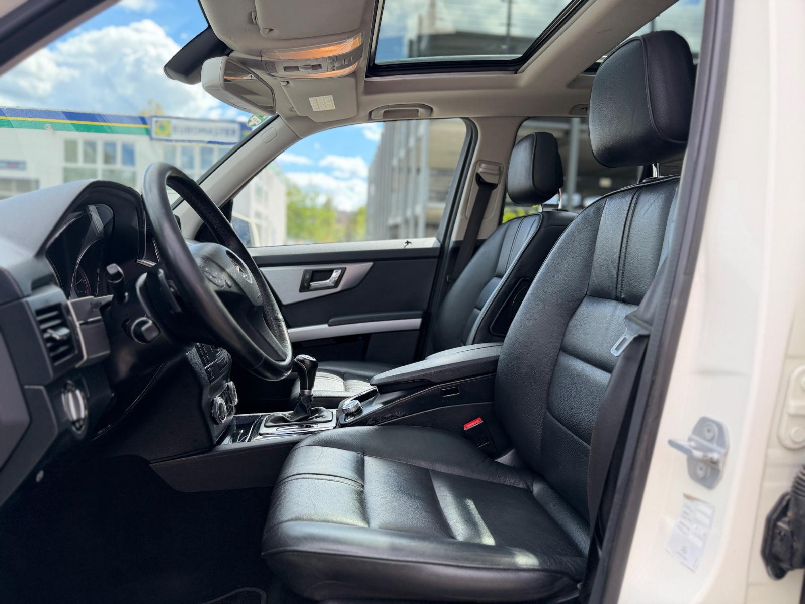 Mercedes-Benz GLK 350 CDI Sport V6 224 ch BVA 4Matic / Toit panoramique / Cuir / Bi-Xénon / Jantes 20"