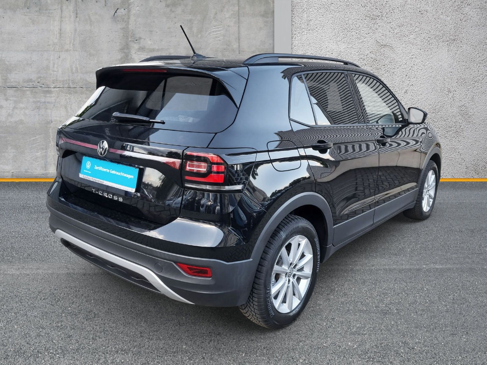 Fahrzeugabbildung Volkswagen T-Cross 1.0 TSI Life KAMERA ACC SHZ