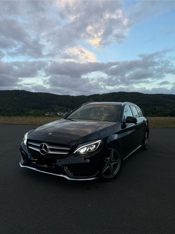 MERCEDES-BENZ Mercedes Benz C220d 4MATIC AMG Line