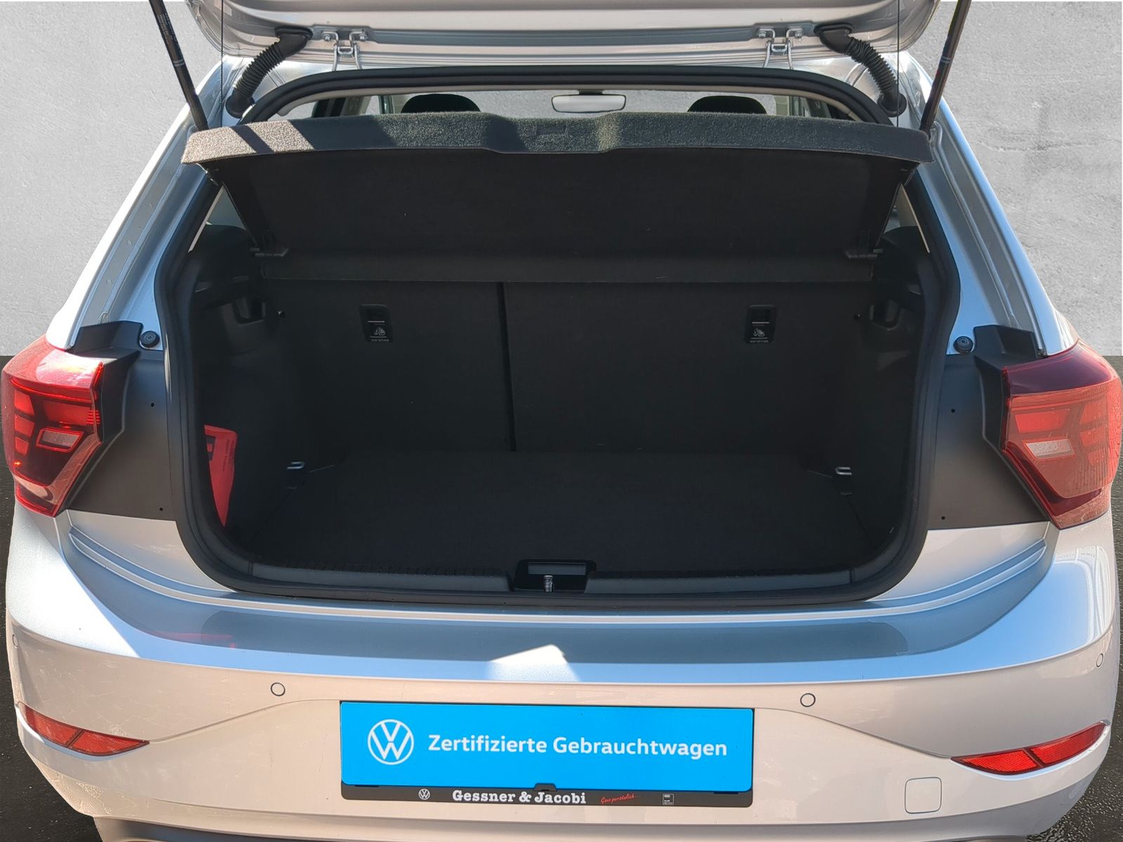 Fahrzeugabbildung Volkswagen Polo 1.0 TSI Life Sitzhzg. AppConnect LED