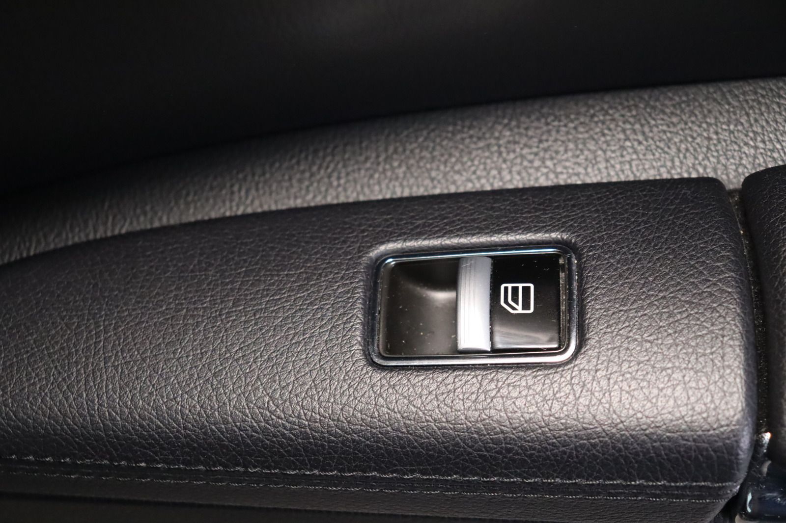 Fahrzeugabbildung Mercedes-Benz S 350 BlueTEC 4MATIC  * DIS * Nachtsicht * AHK