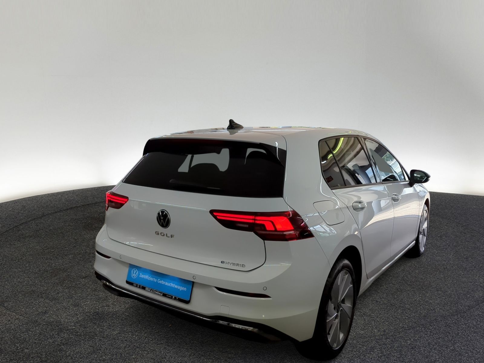 Volkswagen Golf 8 ENERGY eHybrid DSG NAV AHK KAM 17 IDA SHZ foto 4