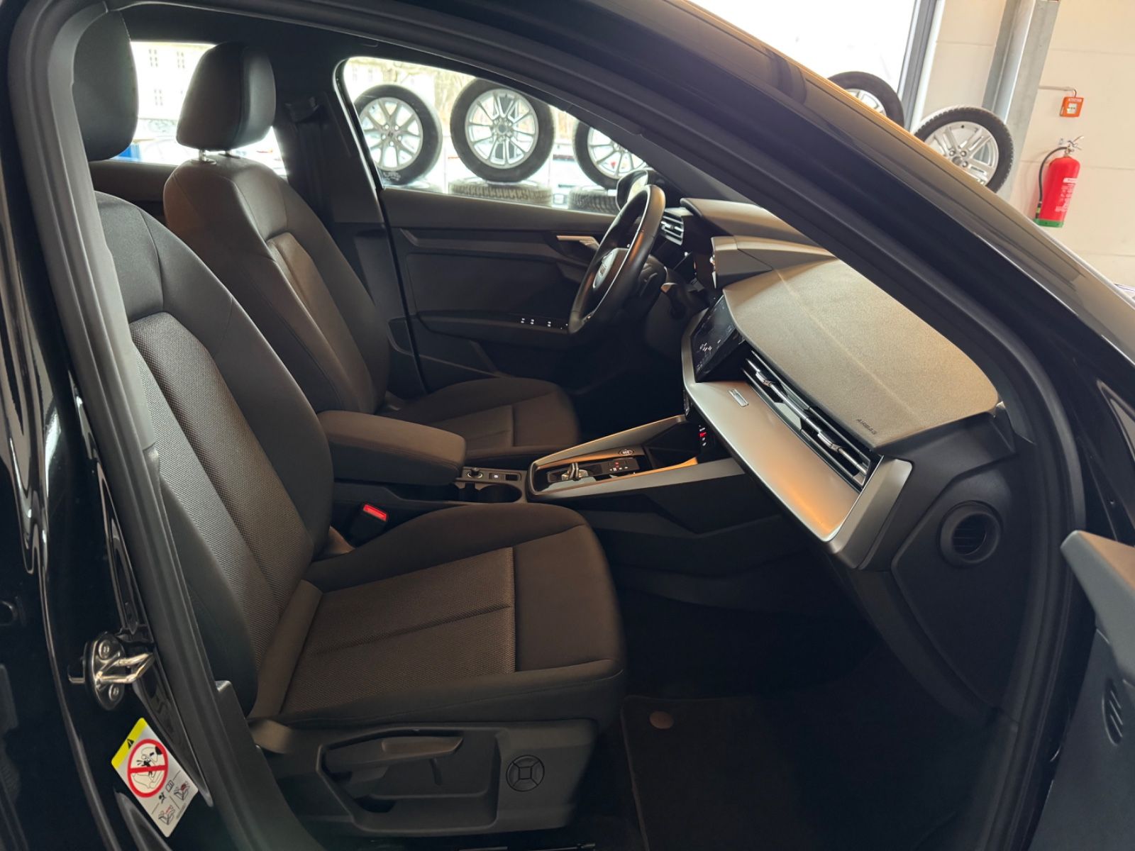 Audi A3 Sportback 35 TDI DSG/LED/ACC/SHZ/PDC/Navi foto 14