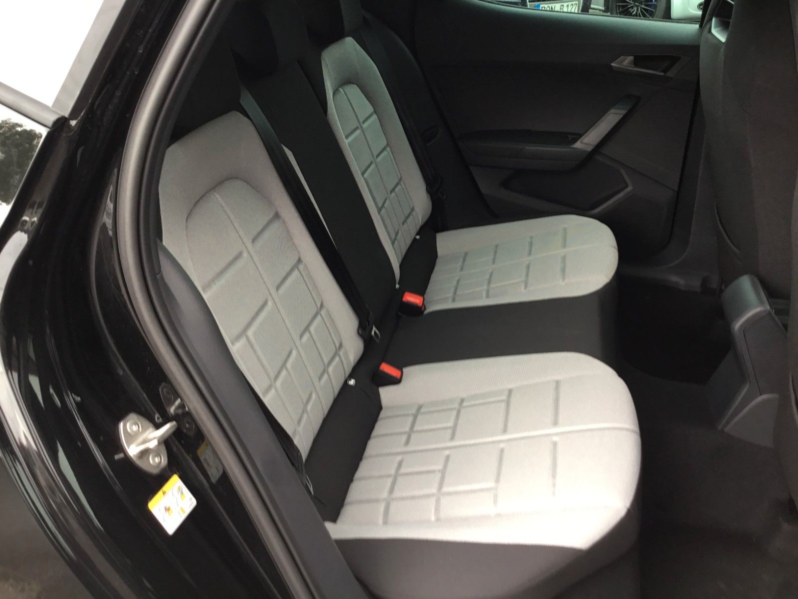 Fahrzeugabbildung SEAT Ibiza 1.5 TSI FR Black Edition DSG+Pano+18"+ACC