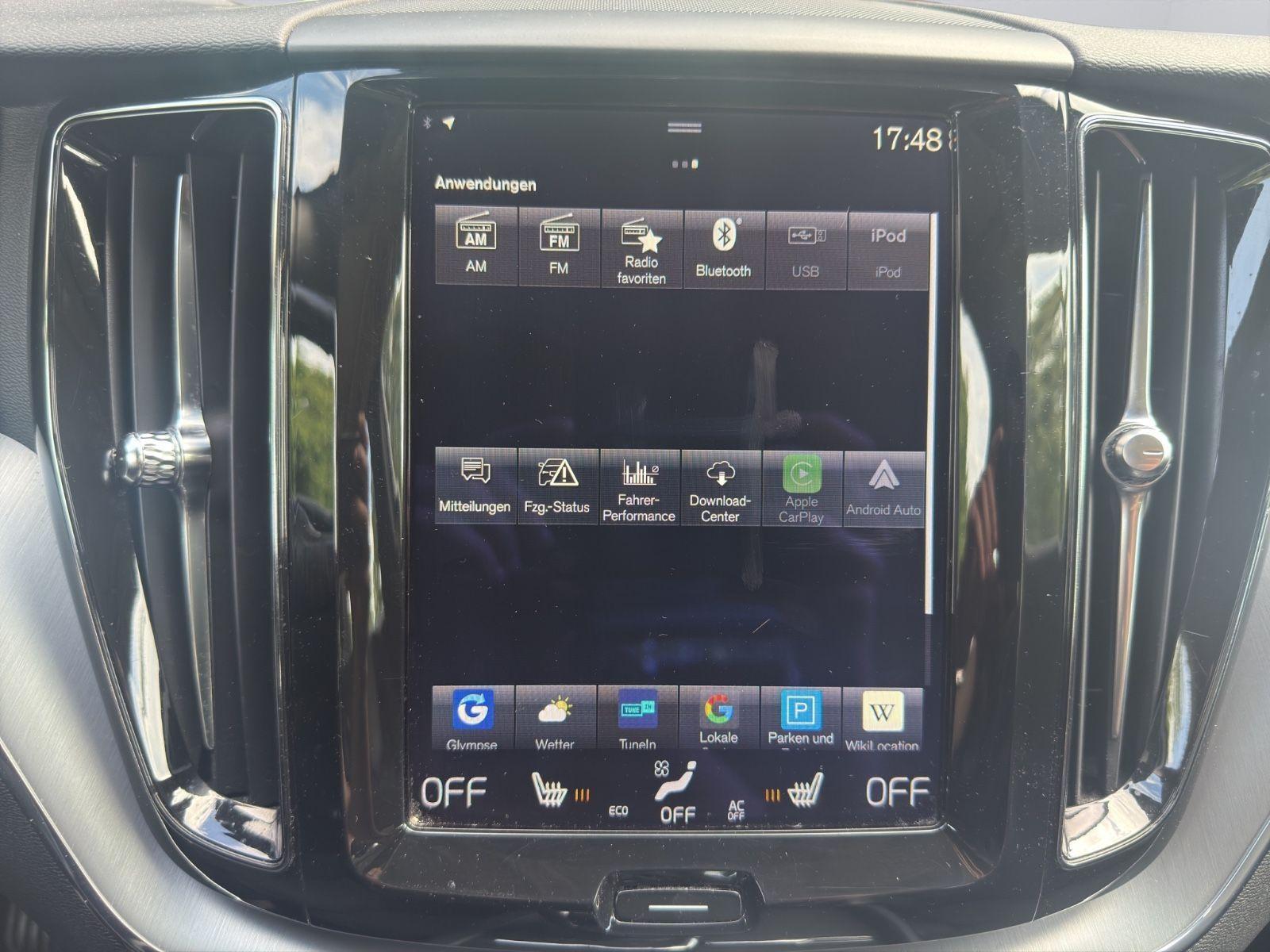 Volvo XC 60 Momentum AWD|1.HAND|SCHECKHEFT|PANO
