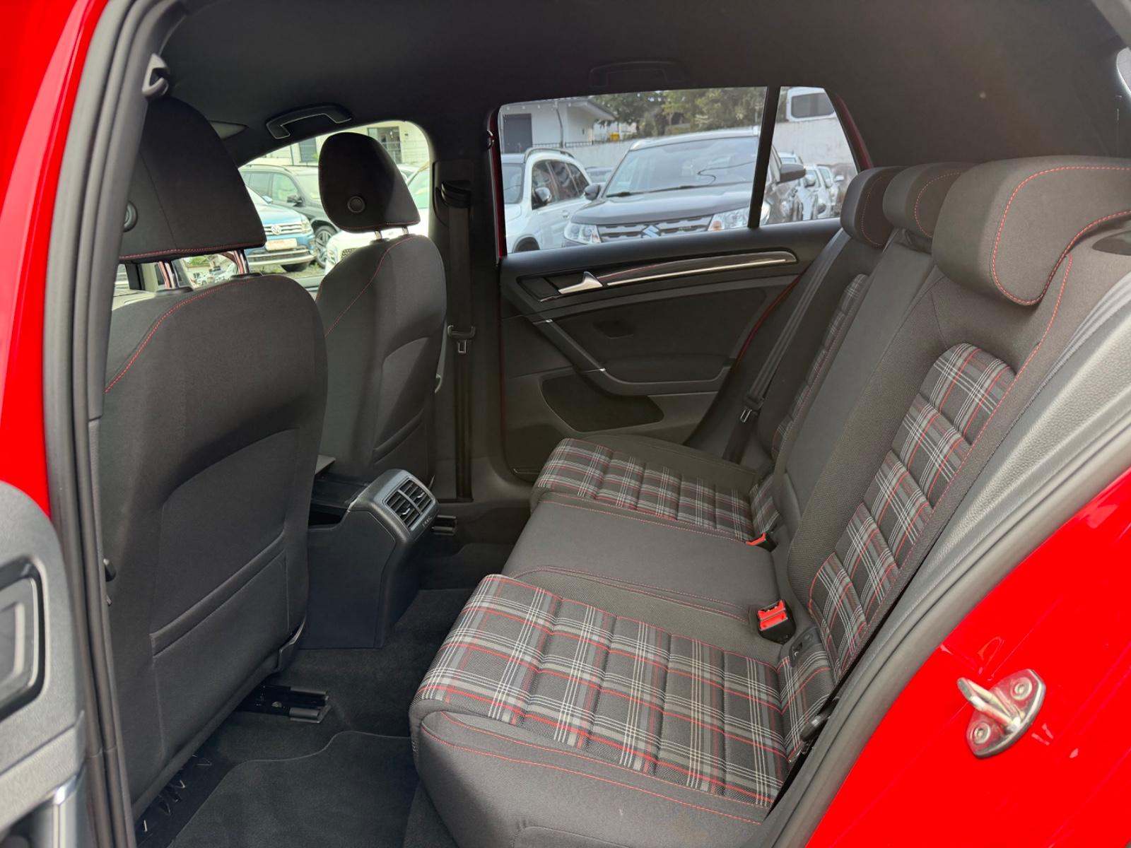 VOLKSWAGEN GOLF VII LIM. GTI PERFORMANCE BMT 230 ch BVA - PACK SPORT - VOLANT EN CUIR