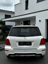 Mercedes-Benz GLK 350 4MATIC  AMG Paket - Mercedes-Benz GLK 350 mit Benzin-Antrieb