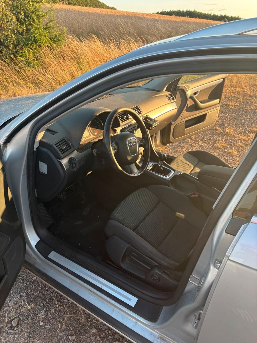 Audi A4 2008 — photo 6