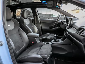 Hyundai i30 2.0 N Performance Fernlicht-Assistent Pano.