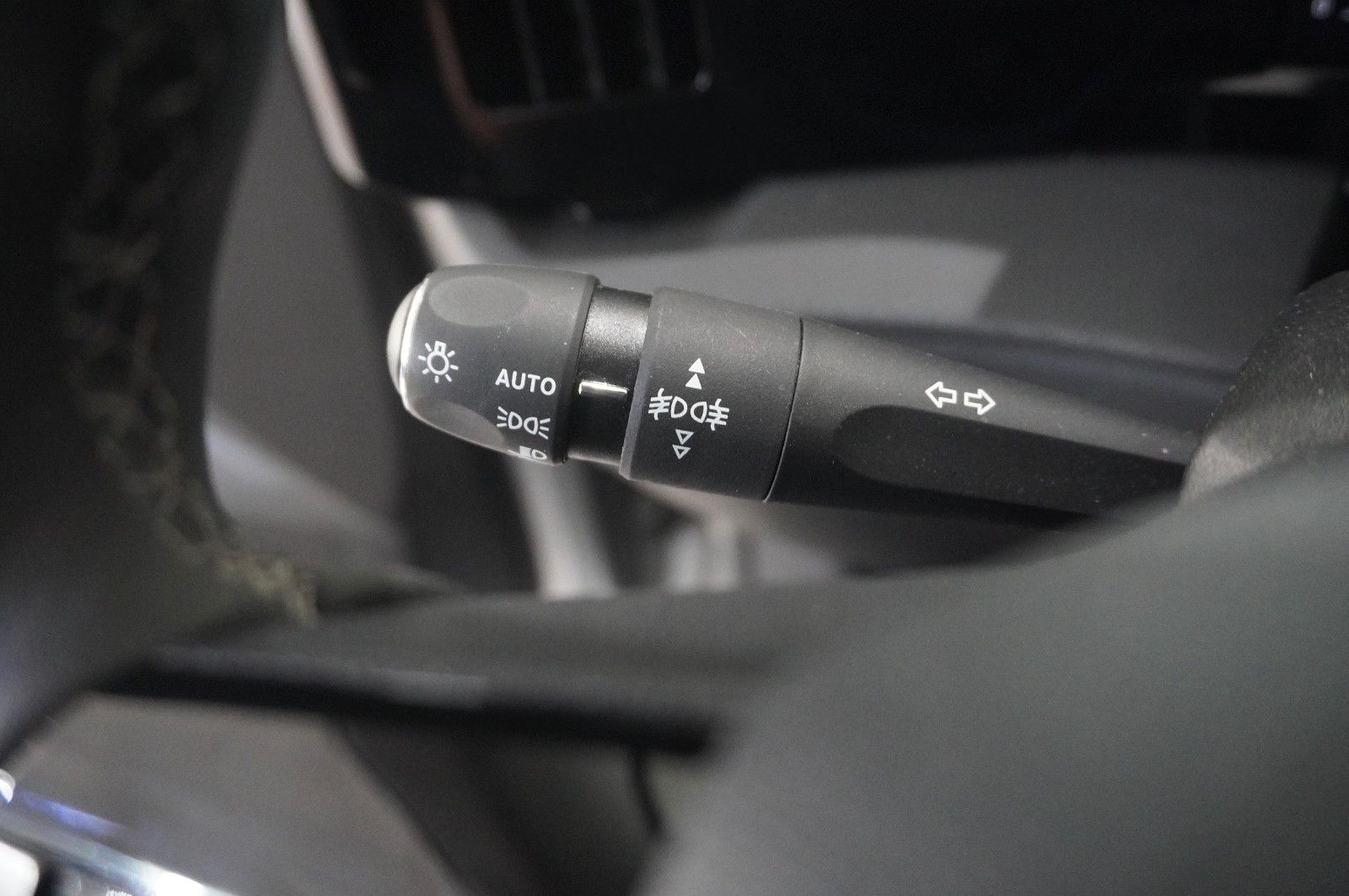 Fahrzeugabbildung Opel Astra L ST 1.2T  LED/NAVI/SHZ/ALU16/KAMERA/ALLWE