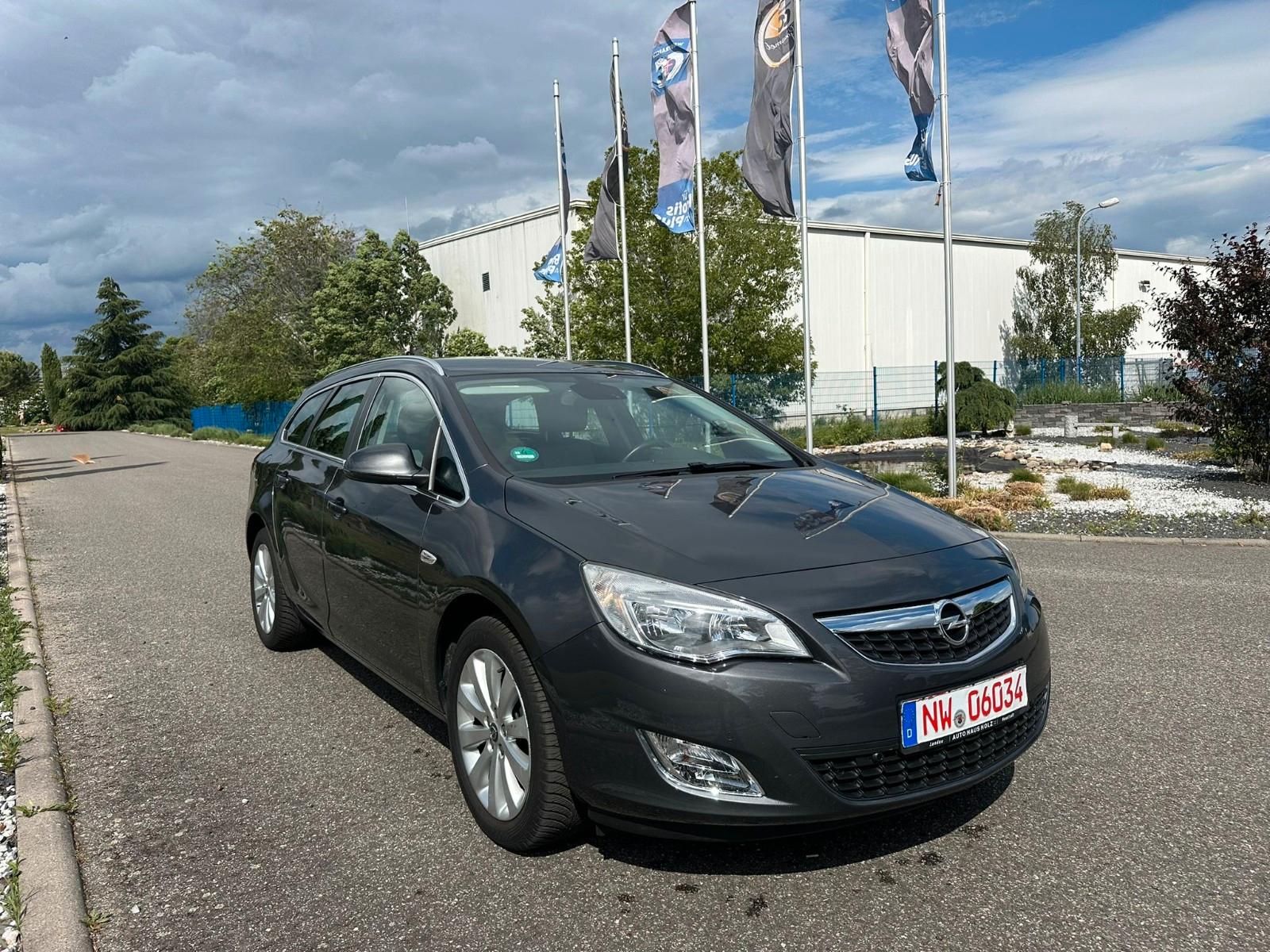 Opel Astra J Sports Tourer Innovation