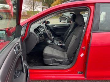Volkswagen Golf - 12