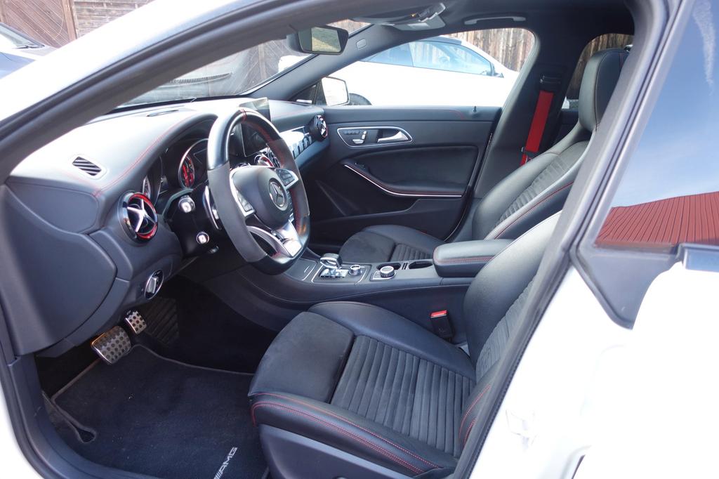 Mercedes-Benz CLA 45 AMG Shooting Brake