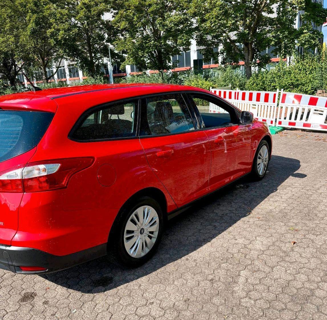 Ford Focus 2014 — photo 7