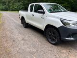 Toyota Hilux - Toyota Hilux mit Diesel-Antrieb: Allradantrieb, Schaltgetriebe