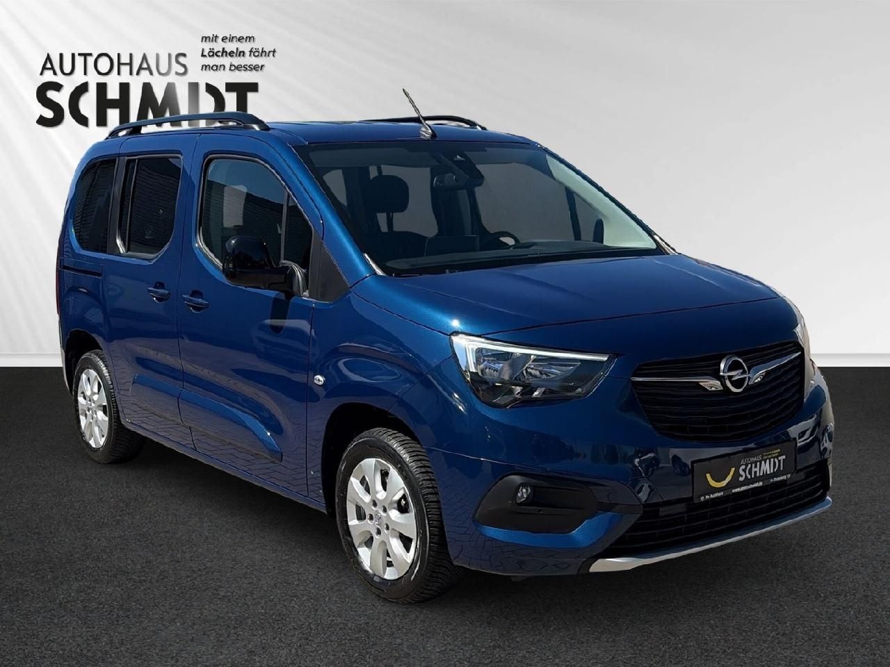 Fahrzeugabbildung Opel Combo Life 1,2 Ultimate Automatik
