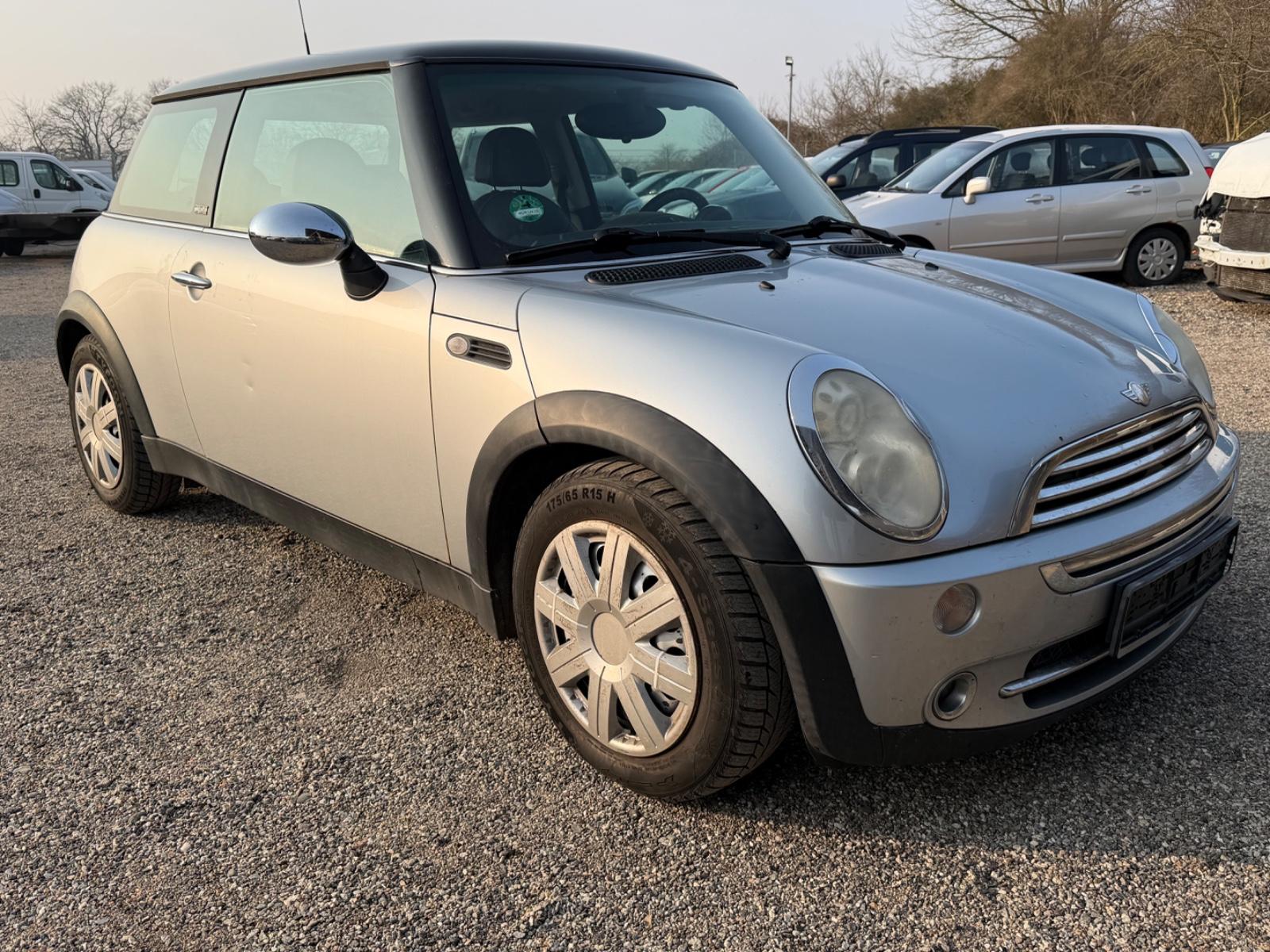 MINI Cooper 1,6 TÜV 11/2027