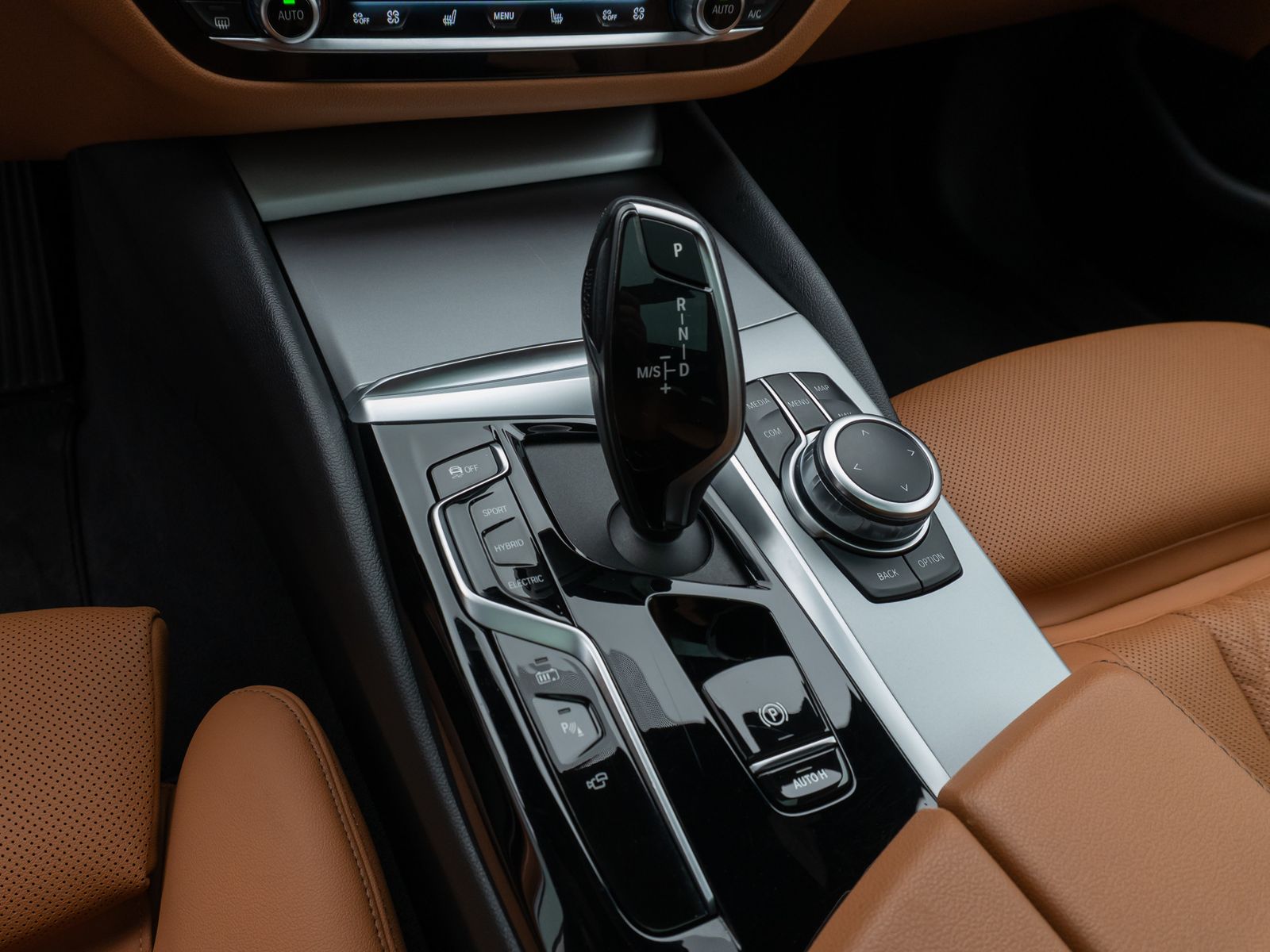 Fahrzeugabbildung BMW 530e  xD Panorama 360°Lenkrhz DAB HiFi AHK Sport