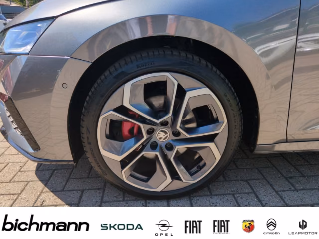 Skoda Octavia RS Plus StHz 19'' Canton AHK Massage