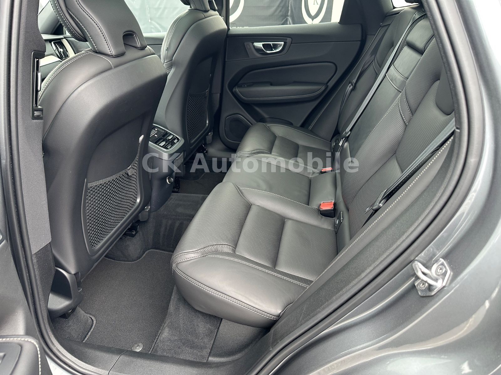 Fahrzeugabbildung Volvo XC60 D4 Inscription 2WD/BLIS/Head-Up/Pano/360°
