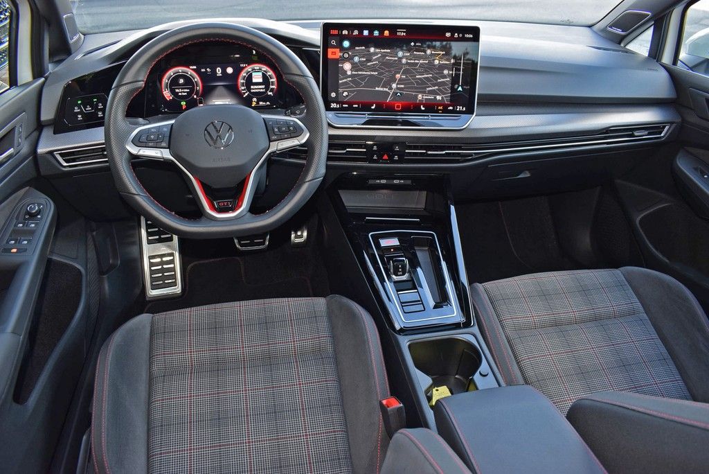 Volkswagen Golf VIII GTI DSG Matrix Pano HuD Keyless 360 foto 2