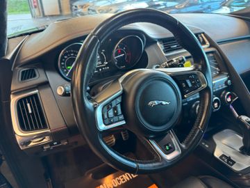 Jaguar E-Pace *HEAD-UP*PANO*MEMORY*KEYLESS*ACC*NAV*