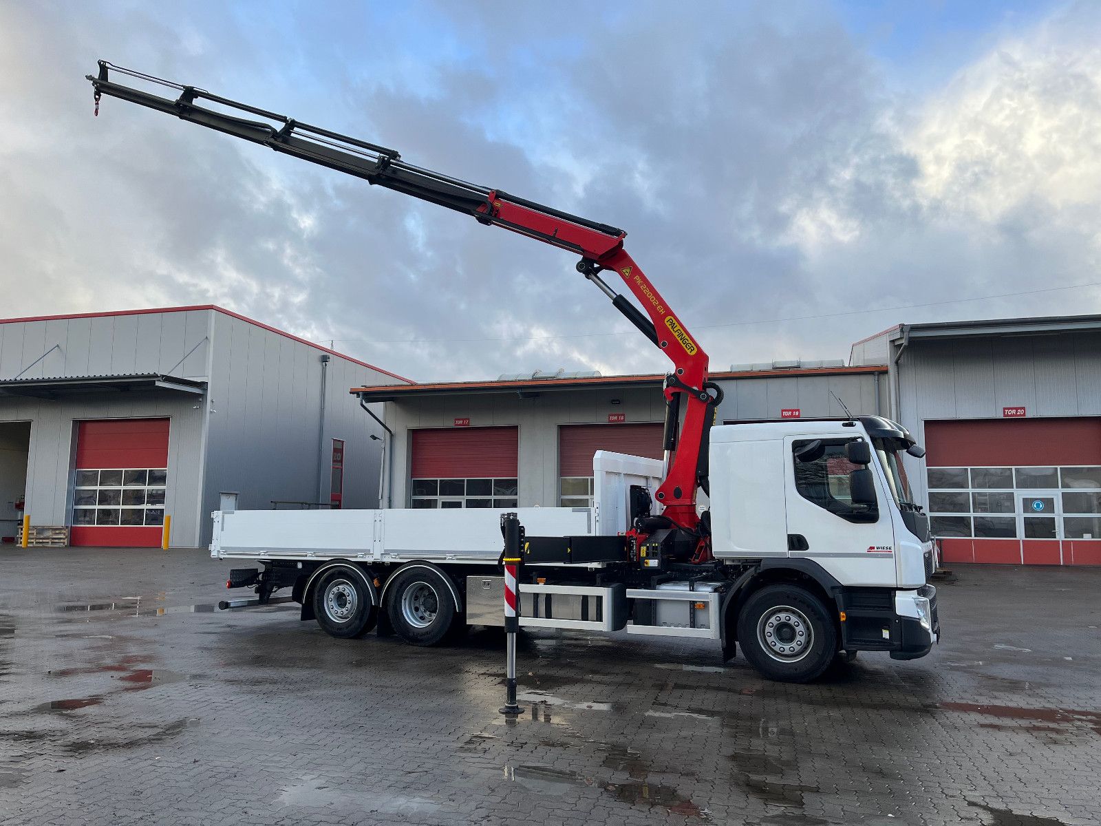 Fahrzeugabbildung Volvo Volvo FE350 6x2 Pritsche Palfinger  PK22002-EH