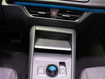 Fahrzeugverkauf 20 Volkswagen Tiguan 1.5 eTSI AHK StHz Schiebedach