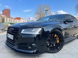 Audi S8 4.0 TFSI tiptronic quattro - - Audi S8 mit Benzin-Antrieb: Limousine, Automatik